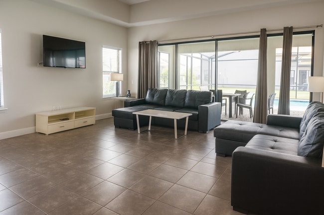 Building Photo - Spacious 5-Bedroom Retreat with 4.5 Baths ...