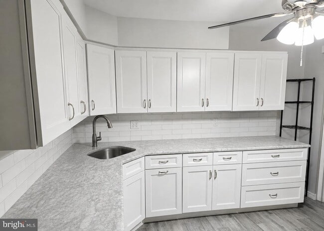 Building Photo - 601 Magnolia Ct