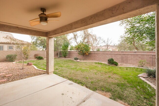 Building Photo - 2075 S Illinois Pl