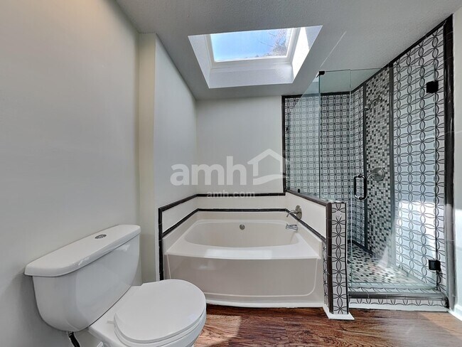 Building Photo - 4415 Hounds Run Dr