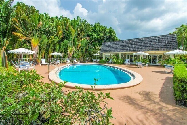 Building Photo - 3115 Oakland Shores Dr
