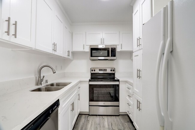 Interior Photo - 7244 Hillside Ave