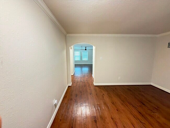 Building Photo - 17923 Hollow Hill Ln