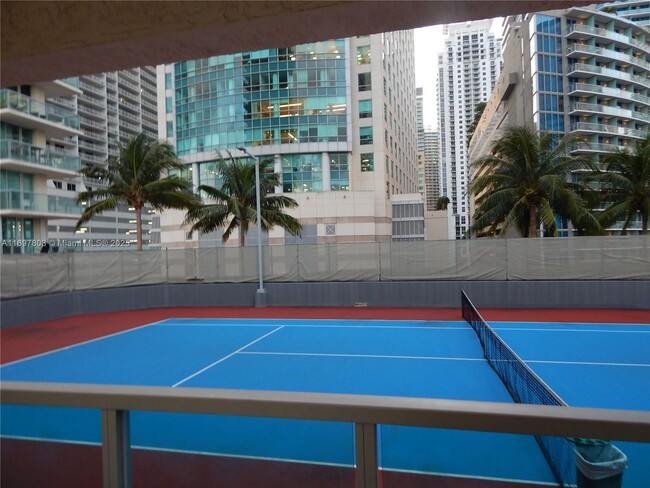 Building Photo - 1155 Brickell Bay Dr