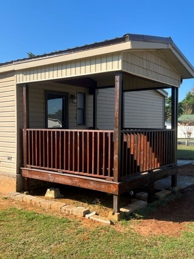 Building Photo - 17 Choctaw Rd