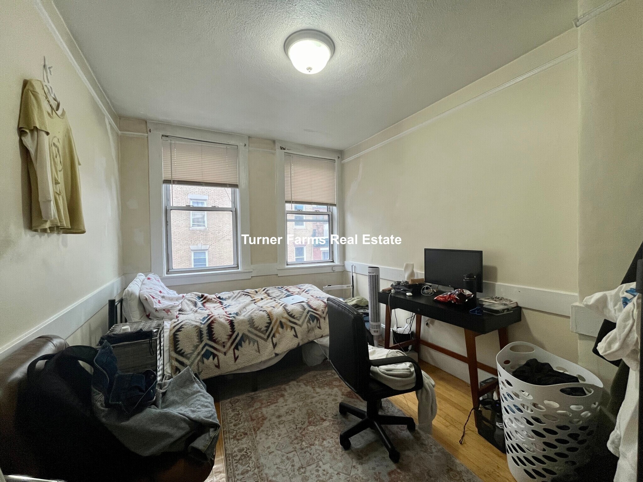 Building Photo - 168 Endicott St