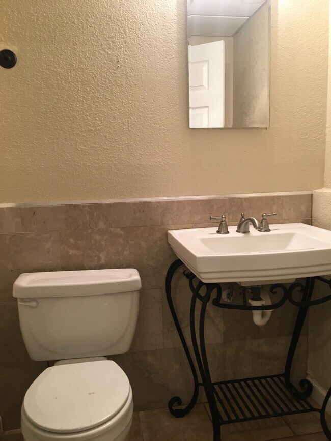 LOWER LEVEL BATH - 2820 Independence St