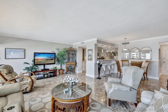 Building Photo - 2100 S Ocean Dr