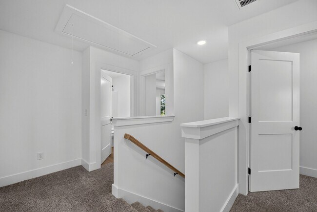 Building Photo - 241 Cripps Ln