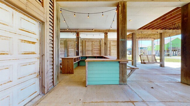 Building Photo - 1121 Blue Water Dr