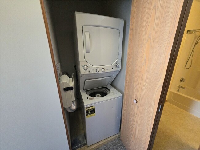 Building Photo - 900 Market St