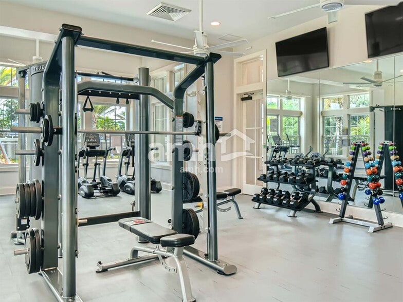 Building Photo - 2124 Saffron Walden Dr