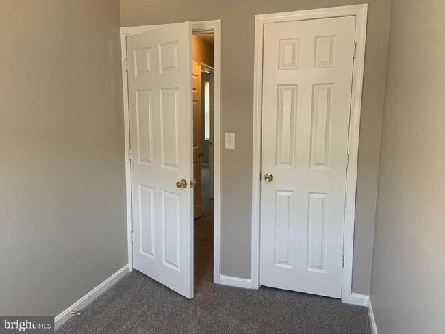 Building Photo - 2504 W Franklin St