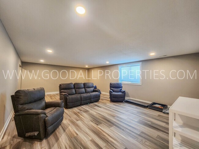 Building Photo - 4 bedroom 3 bathroom Ranch Style home with over 2500 sq feet of living space and a Finished Basement