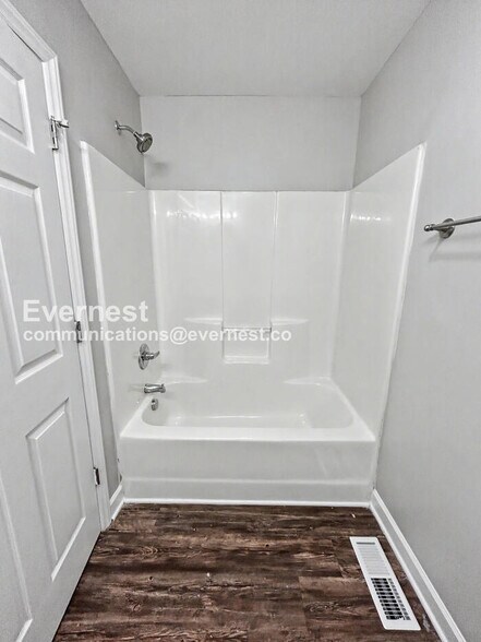 Building Photo - 2320 Spaugh Ct