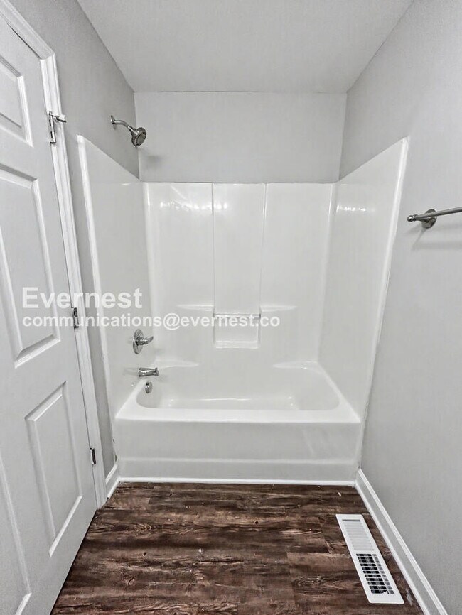 Building Photo - 2320 Spaugh Ct