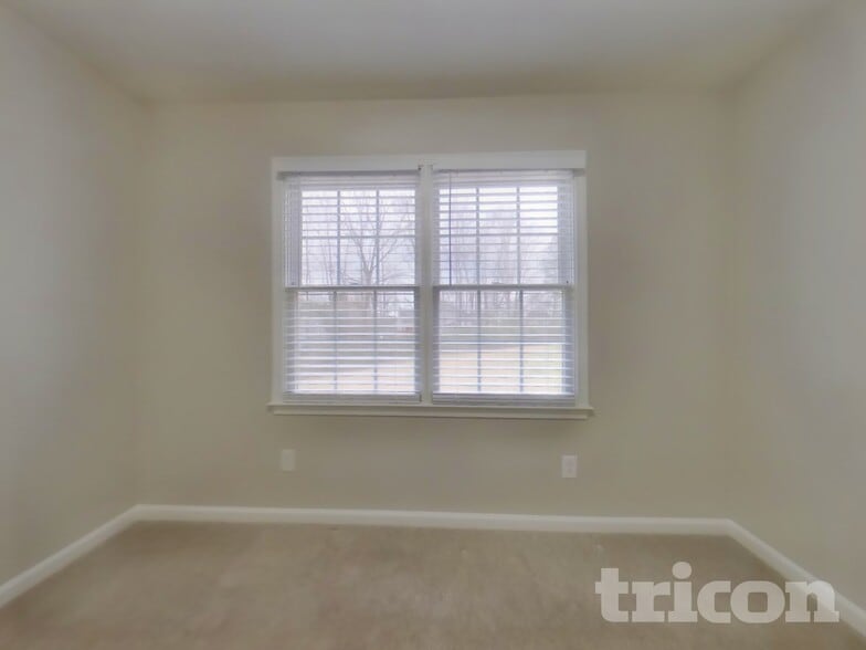 Building Photo - 100 Legend Creek Ln