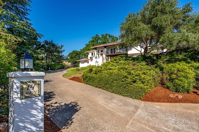 Building Photo - 4 Bedrooms, 3 Bathrooms, Cul-de-sac Location Near Silverado Country Club, Napa