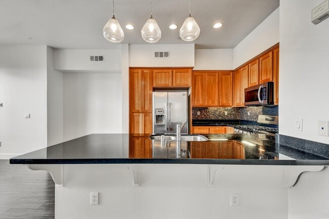 Building Photo - 1107 66th St