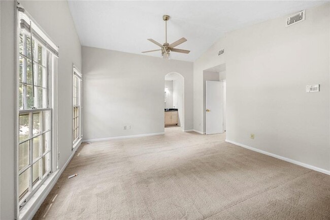 Building Photo - 4000 Pinehurst Pl