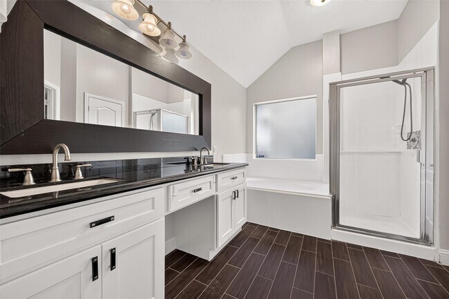 Building Photo - 18015 Oak Cottage Ct