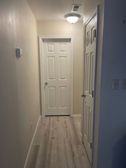 Building Photo - 6314 Springside Dr