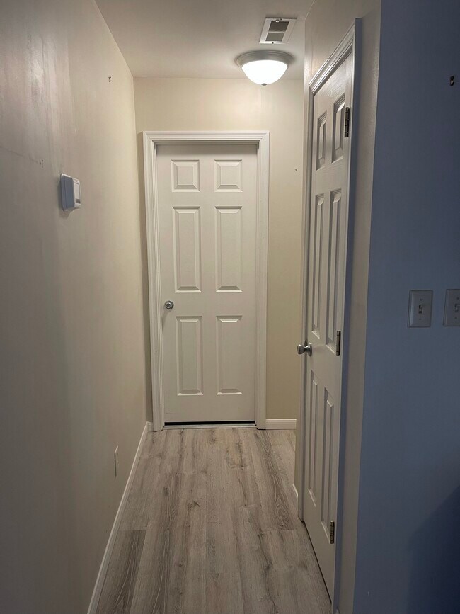 Building Photo - 6314 Springside Dr