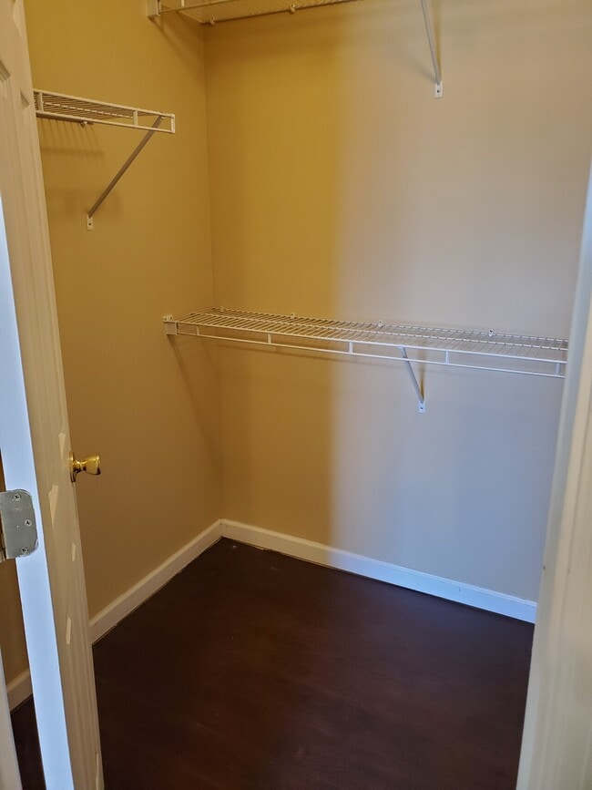 Building Photo - Osburn Rd