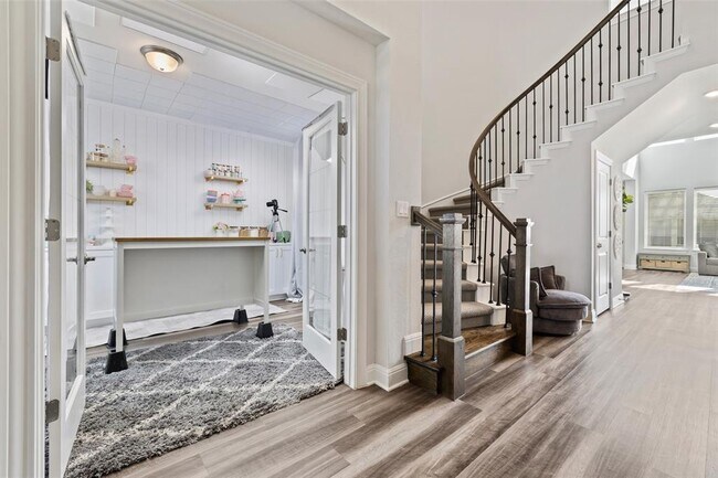 Building Photo - 134 Longmire Cv