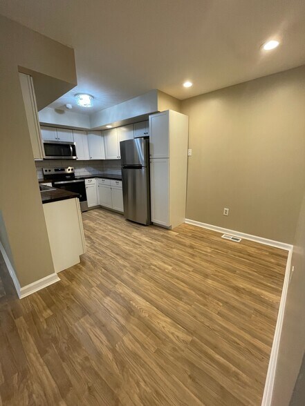 Building Photo - 2241 Meadowsage Ct