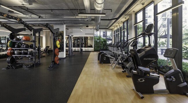 Building Photo - 11200 Biscayne Blvd