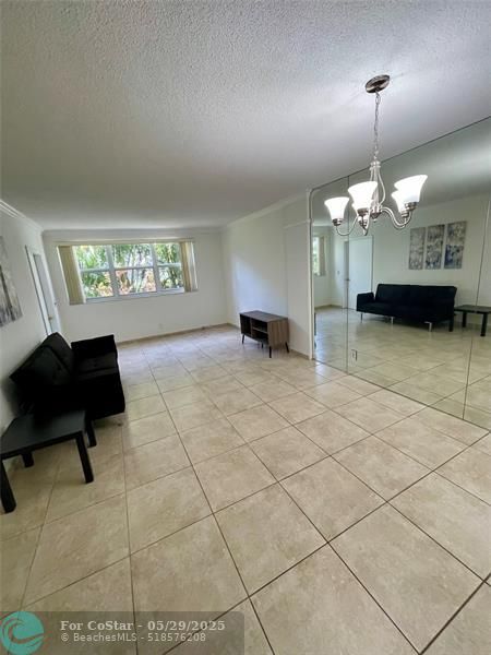 Building Photo - 1333 E Hallandale Beach Blvd