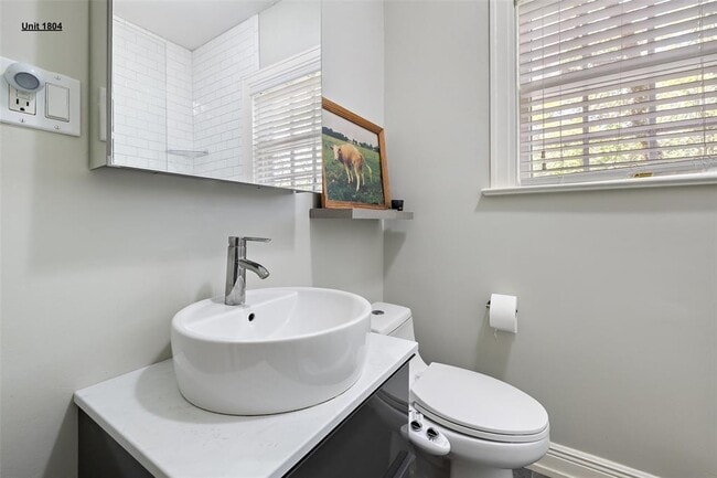 Building Photo - 1804 Pearl St