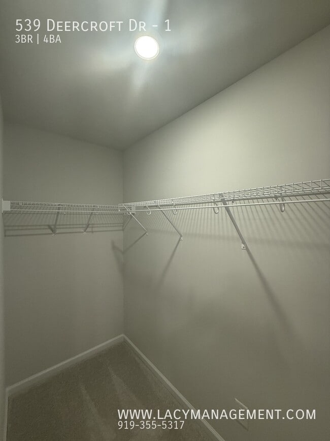 Building Photo - 539 Deercroft Dr
