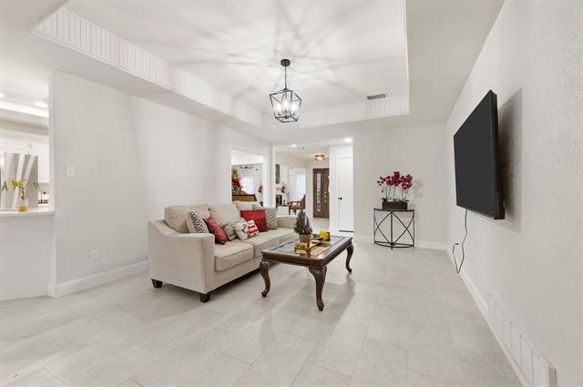 Building Photo - 3512 Cliffwood Dr