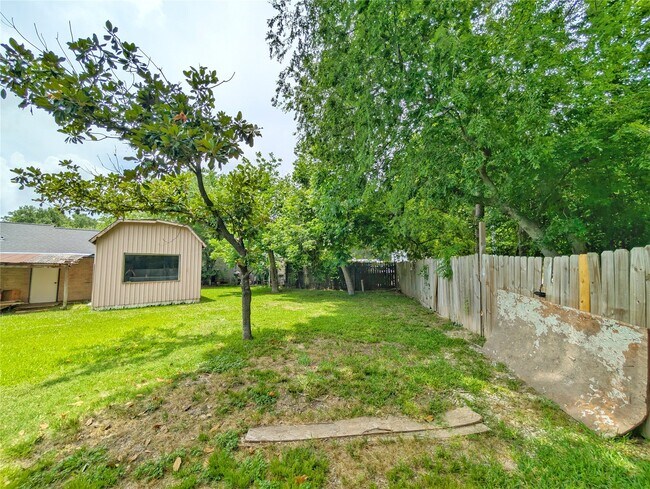 Building Photo - 4919 Connorvale Rd
