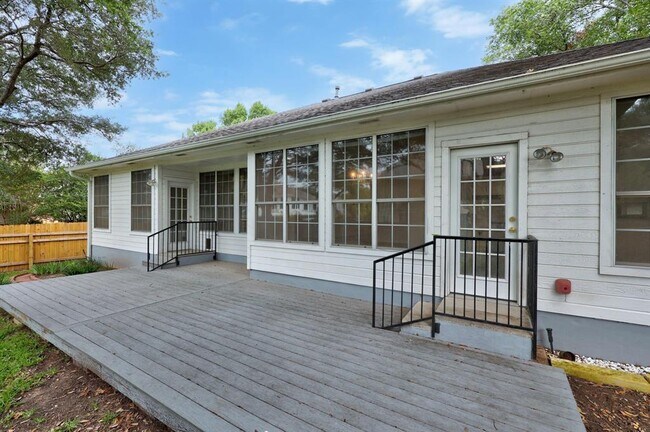 Building Photo - 13305 Chasewood Cove