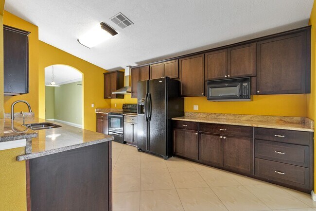 Building Photo - 5604 Florence Harbor Dr
