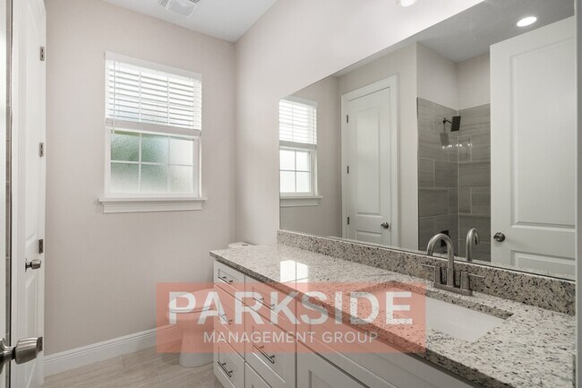 Building Photo - 3736 SE 137th Ln