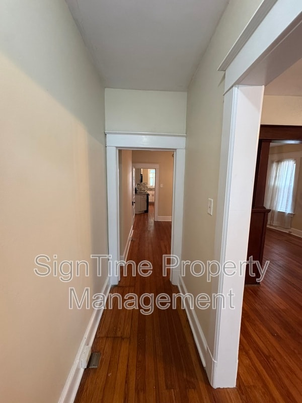 Building Photo - 864 Mulberry Ave