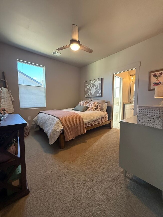 Building Photo - Your Private Oasis Awaits: Spacious 4BR Home with Premium Amenities