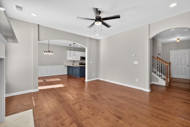 Building Photo - 3277 Castleberry Village Dr