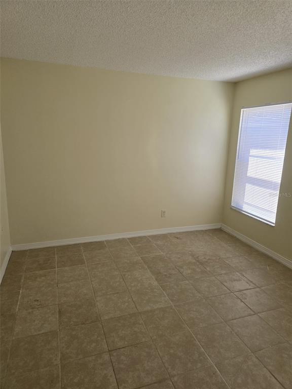 Building Photo - 2100 S Washington Ave