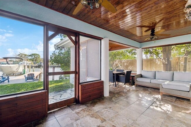 Building Photo - 292 Sunlit Cove Dr NE