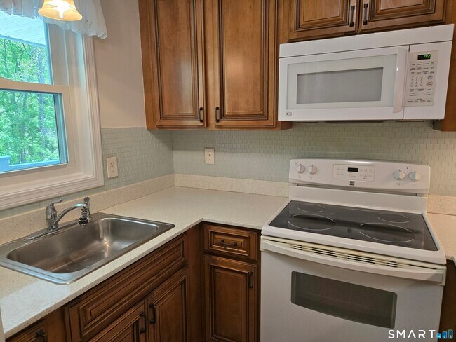 Building Photo - 86 Hidden Knolls Cir