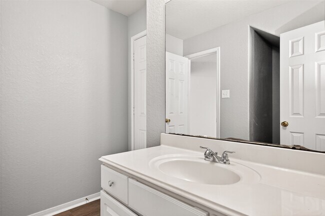 Building Photo - 3031 View Valley Trail