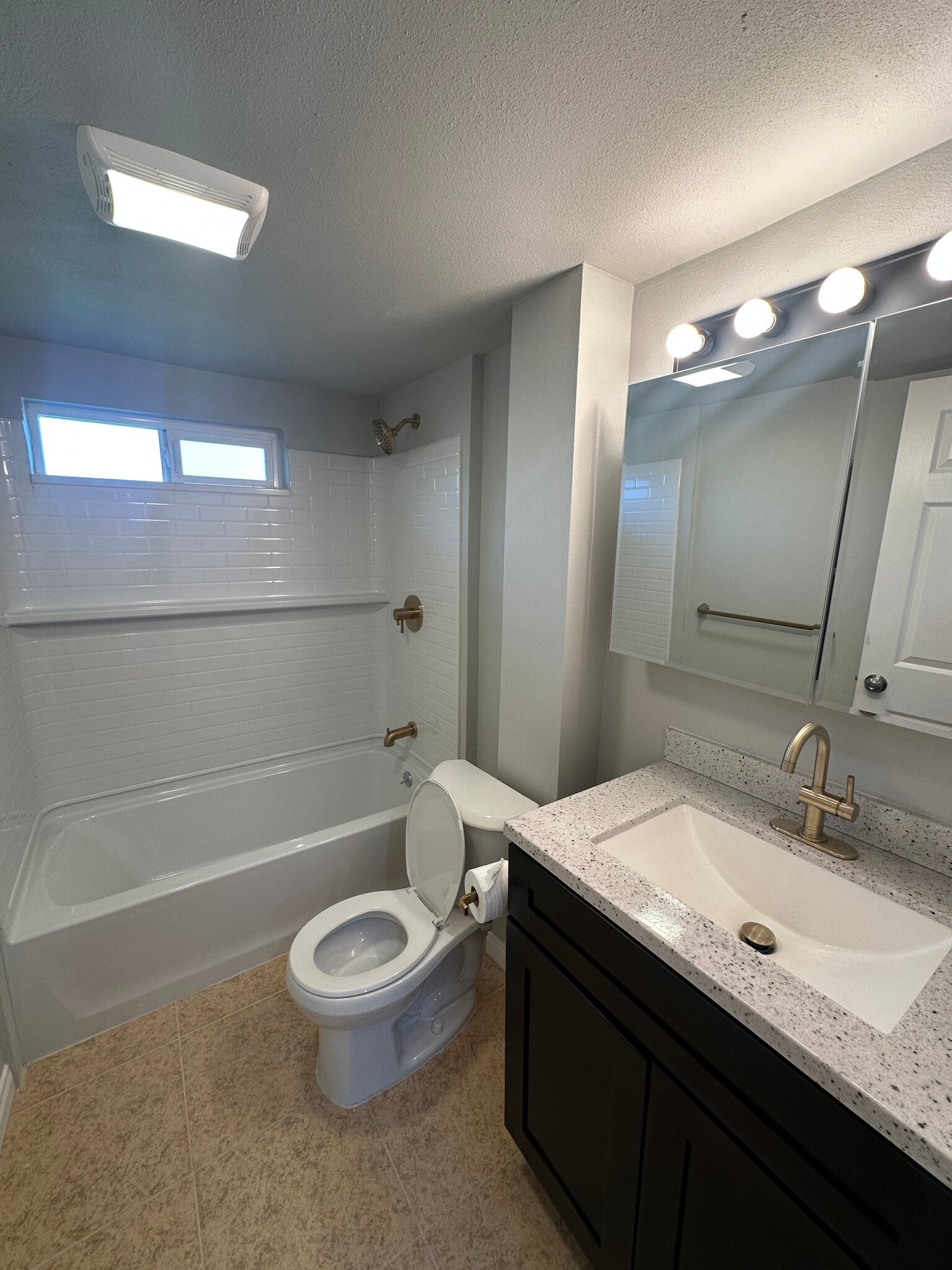 Building Photo - 2339 Van Ness Ave