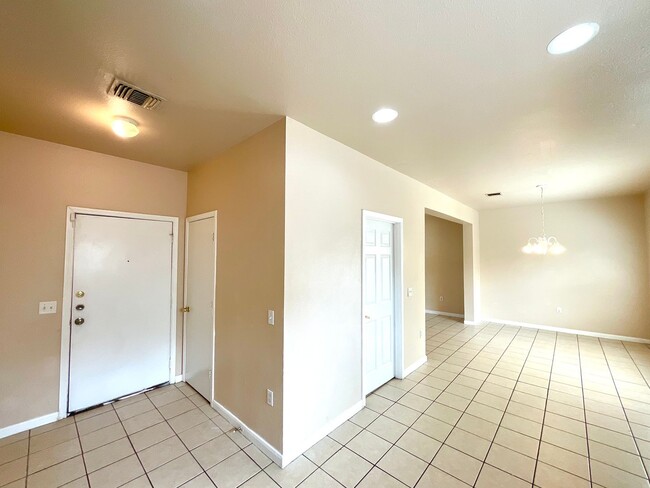 Building Photo - **APPLICATION RECEIVED** *MOVE IN SPECIAL* Spacious 3BR Two-Story Near Lackland AFB with Fenced B...