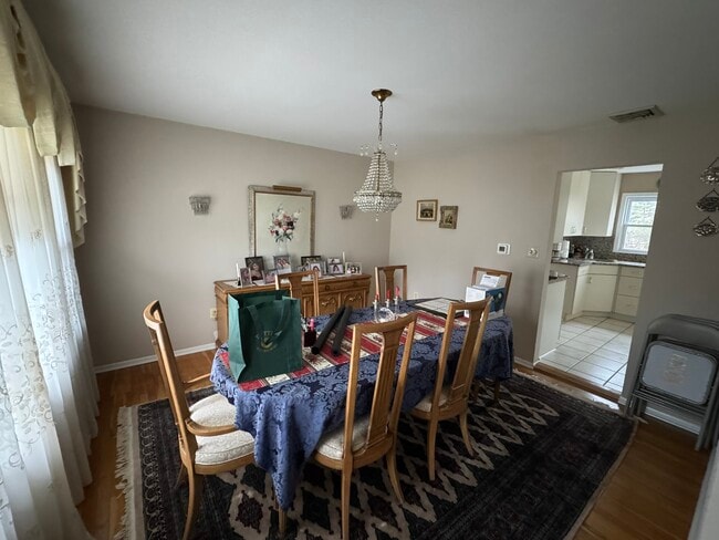 Building Photo - 5 Glenn Dr