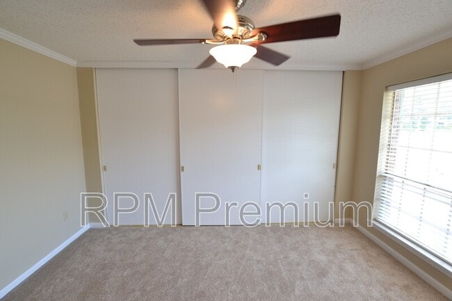 Building Photo - 10444 Jefferson Hwy